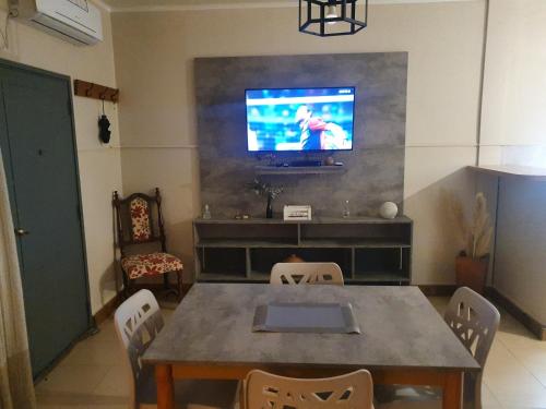 Televisyen dan/atau pusat hiburan di Dpto, Centeno Centrico 2