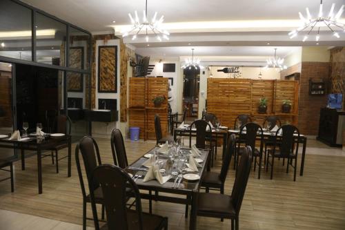 Restaurace v ubytování Easternhillshotel ltd