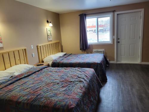 Lakewood Inn