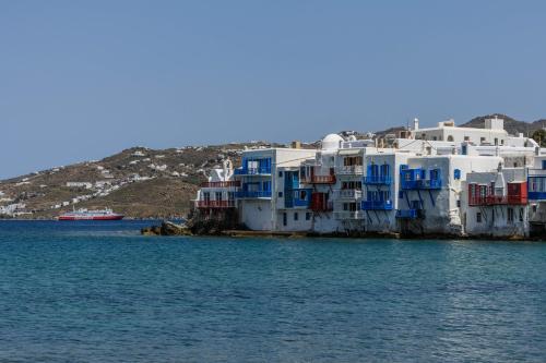 Katoi Suite (κατώι suite)