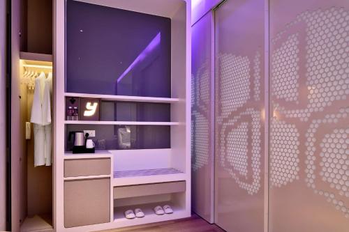 Et badeværelse på YOTEL Singapore Orchard Road