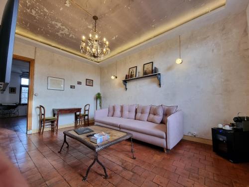 Posezení v ubytování Au petit familistère Landrecies, L'Authentique.