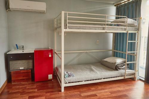 Postel nebo postele na pokoji v ubytování Guest 145