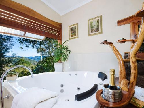 Gallery image of Lillypilly's Cottages & Day Spa in Maleny