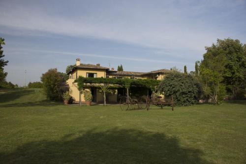 Κήπος έξω από το Agriturismo Scuderie della Contea