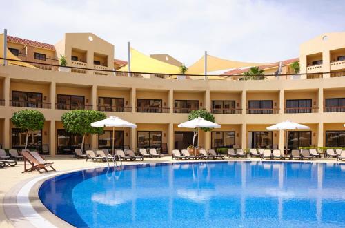 Bassein majutusasutuses Coral Sea Aqua Club Resort või selle lähedal