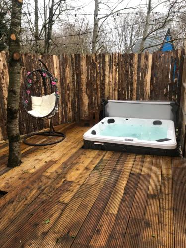 Φωτογραφία από το άλμπουμ του Gracelands Glamping lodge 1 σε Ballyronan