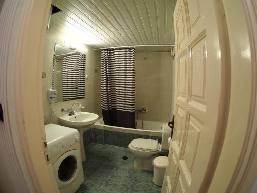 Gallery image of Galaxy Rooms in Paralion astros