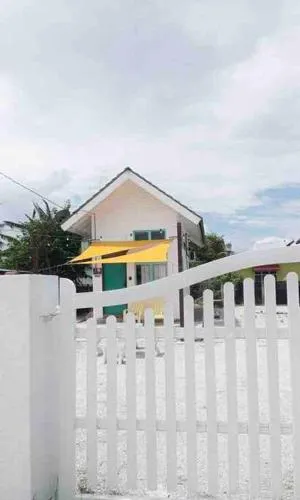 Sea Kecil Tiny House near Jetty of Kuala Besut