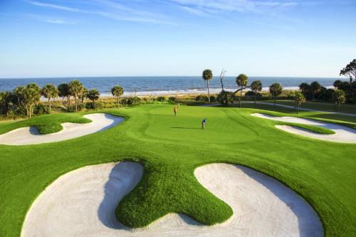 Stunning Views!!-Oceanfront Villa-Heated Pool-Private Balcony-Tiki Bar-Walk to Coligny Plaza photo 6