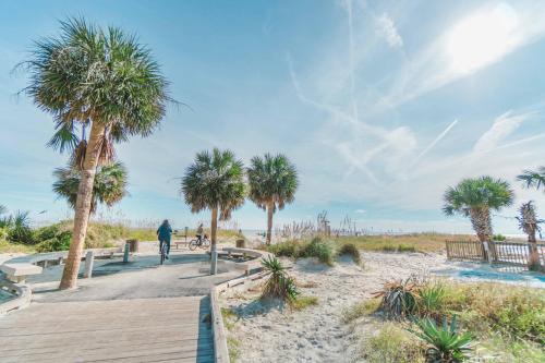Stunning Views!!-Oceanfront Villa-Heated Pool-Private Balcony-Tiki Bar-Walk to Coligny Plaza photo 62