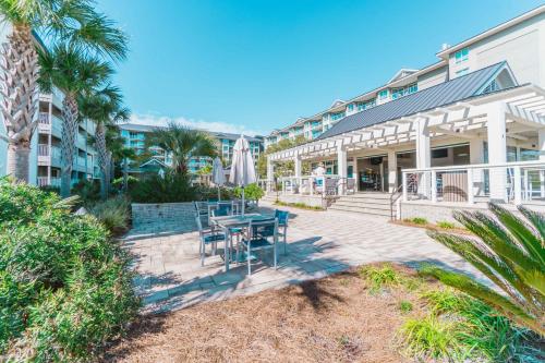Stunning Views!!-Oceanfront Villa-Heated Pool-Private Balcony-Tiki Bar-Walk to Coligny Plaza photo 50