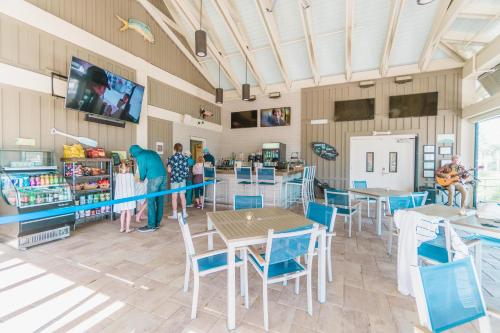 Stunning Views!!-Oceanfront Villa-Heated Pool-Private Balcony-Tiki Bar-Walk to Coligny Plaza photo 57