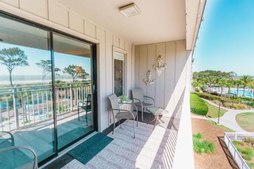 Stunning Views!!-Oceanfront Villa-Heated Pool-Private Balcony-Tiki Bar-Walk to Coligny Plaza photo 22
