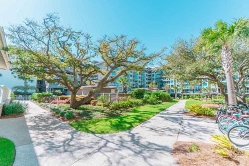 Stunning Views!!-Oceanfront Villa-Heated Pool-Private Balcony-Tiki Bar-Walk to Coligny Plaza photo 61