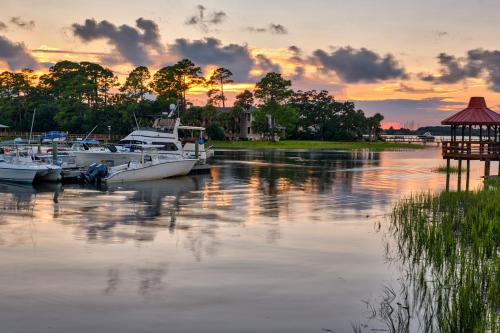 Stunning Views!!-Oceanfront Villa-Heated Pool-Private Balcony-Tiki Bar-Walk to Coligny Plaza photo 56