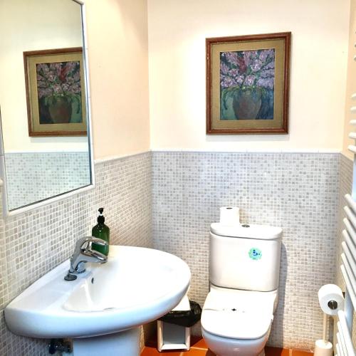 Bilik mandi di Casa Roble