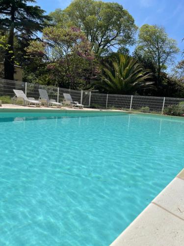 Photo de la galerie de l'établissement Le Micocoulier, à Alignan-du-Vent