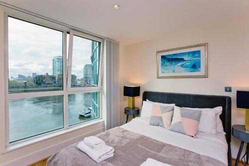 Gallery image of River views in London
