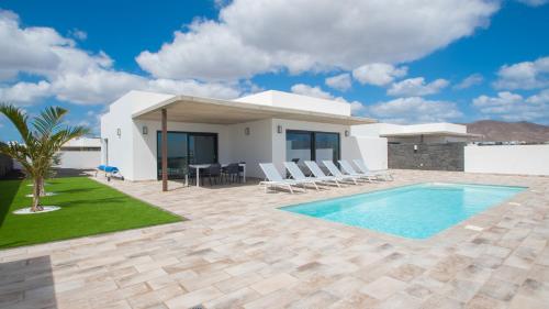 Blancazul Villa Isora