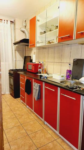 Η κουζίνα ή μικρή κουζίνα στο Bucharest Great Luxury ApartHotel ParkLake