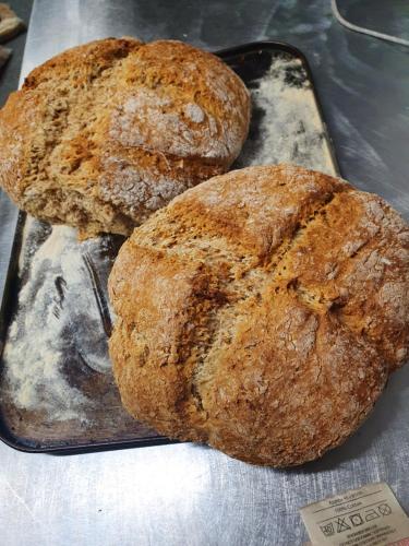 B&Bの敷地内または近くでの食事または食べ物