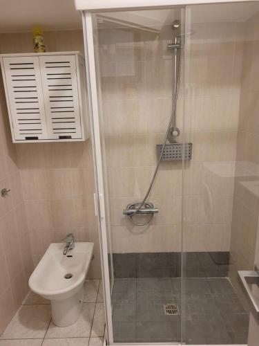 Koupelna v ubytování Le finestre su Aosta-CIR0095-