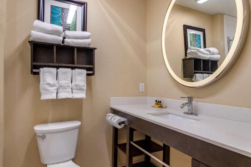A bathroom at Best Western Plus Galveston Suites