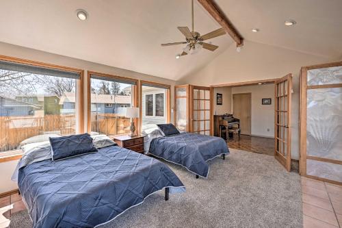 Ένα ή περισσότερα κρεβάτια σε δωμάτιο στο Charming Buena Vista Home with Hot Tub and Deck!