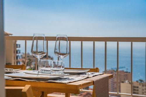 A restaurant or other place to eat at Monaco border, Sea View, Terrace, Free Parking