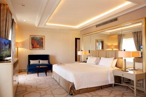 The Tower Plaza Hotel Dubai Image