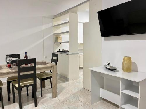 City Center, Cozy Apartment with nice View - El Greco Apartments No 2