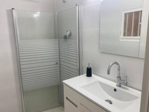 Ένα μπάνιο στο Luxus ALL INCLUDED Big for Family up to 16 people