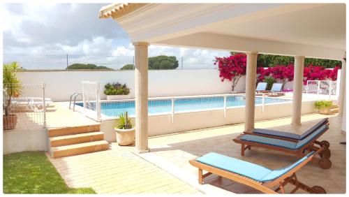 Casa do Mar by Laranjal Rentals