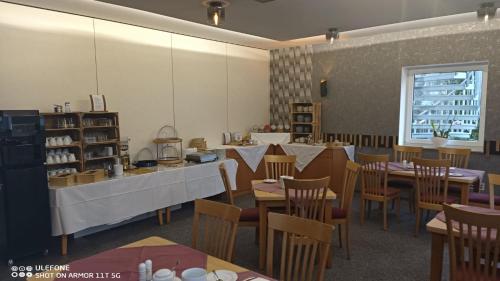 Ресторан / где поесть в Hotel Zum Hirsch