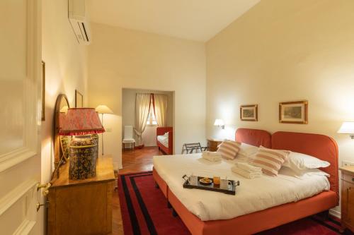 Velluto elegant apartment near the Duomo