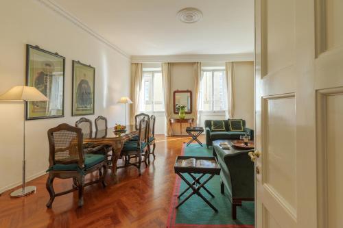 Velluto elegant apartment near the Duomo
