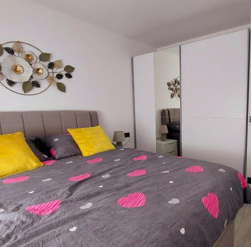 Postel nebo postele na pokoji v ubytování Apartmani Magić