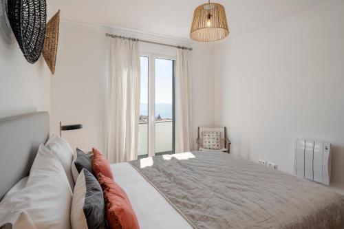 Casa do Castelo by an island apart