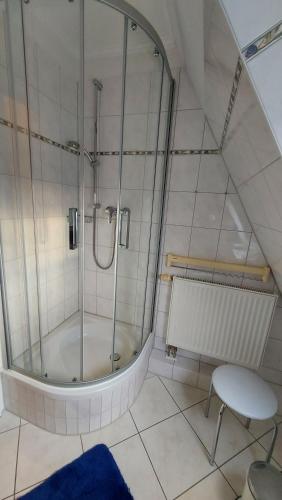 Ένα μπάνιο στο Ferienwohnung Hafenblick