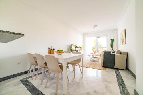 Cozy 2 Bedroom Apartment in Nueva Andalucia