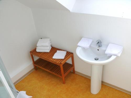 Koupelna v ubytování Hôtel Le Vivier WISSANT - Rivière