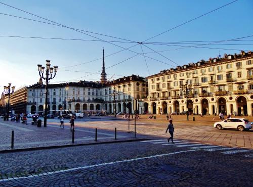 Photo de la galerie de l'établissement Appartamento in Piazza Vittorio Veneto con parcheggio, Torino, à Turin
