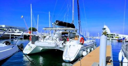 Vacances paradisiaques au Cap d'Agde avec vue sur la mer