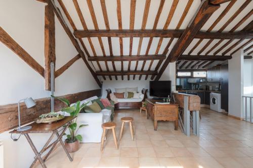 Η κουζίνα ή μικρή κουζίνα στο Amazing penthouse with terrace and rooftop in Trastevere