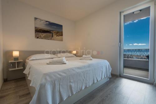 Sea View Apartment Leana