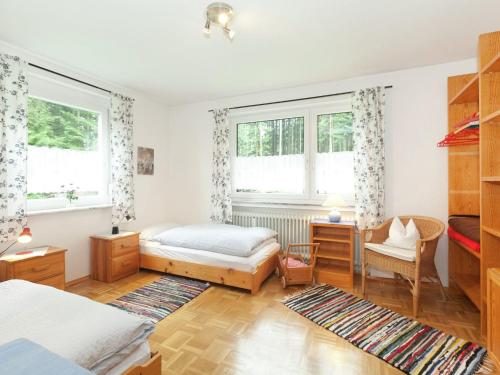 Foto da galeria de Cosy and spacious apartment with balcony in the Black Forest em Waldachtal