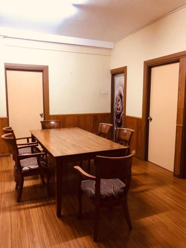 Area soggiorno di Crown Imperial Court Apt at Brinchang Centre