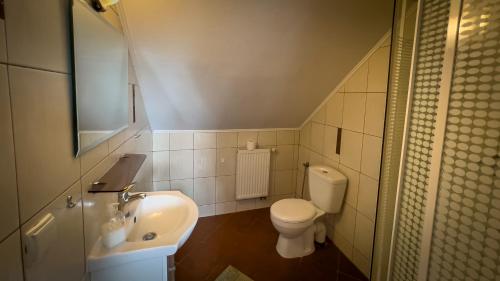 Zdjęcie z galerii obiektu Pokoje u Basi Glamping Mikołajki w mieście Mikołajki