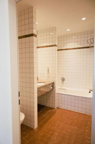 Koupelna v ubytování DOM Hotel LIMBURG